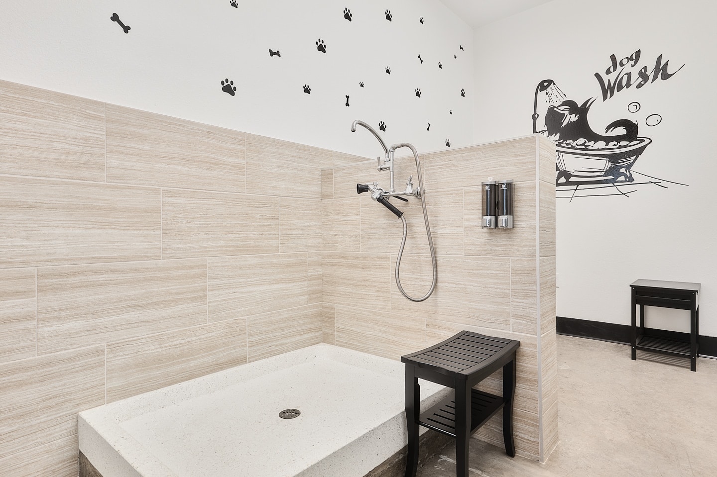 Dog Spa with shower and nozzle